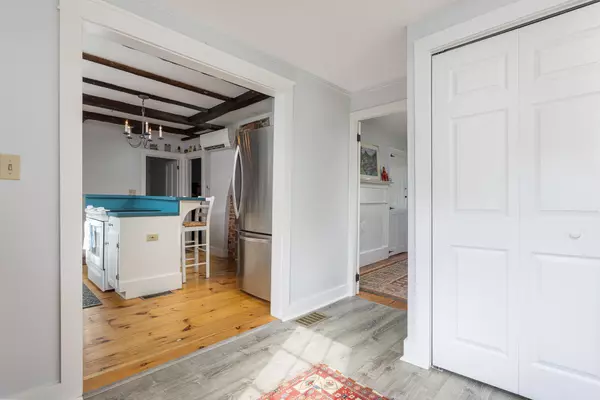 Freeport, ME 04032,218 Main ST