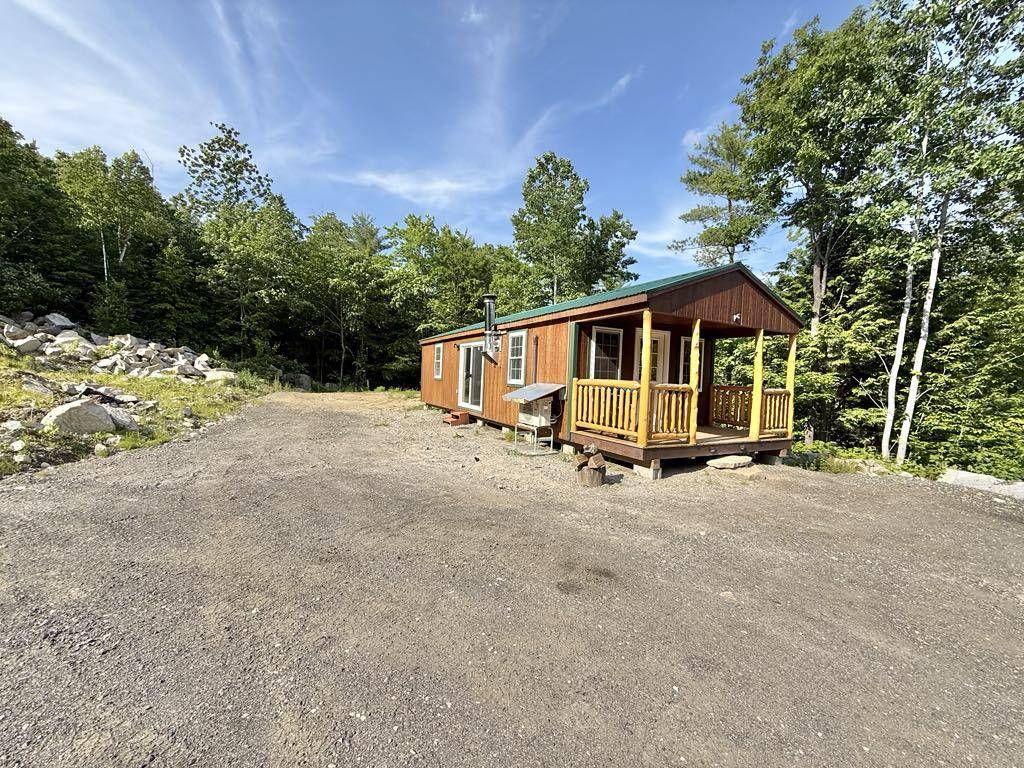 73 Norlands RD, Livermore, ME 04253