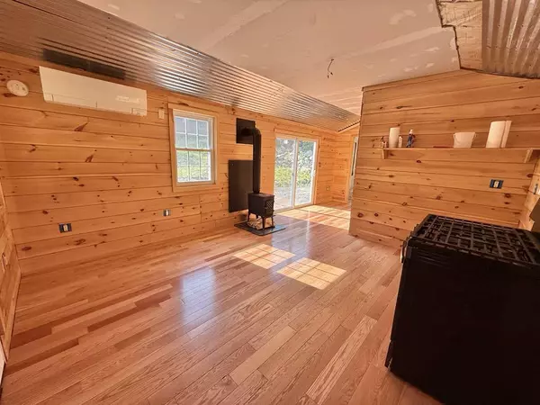 Livermore, ME 04253,73 Norlands RD