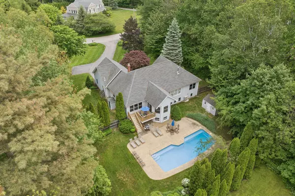 44 Carroll ST, Falmouth, ME 04105