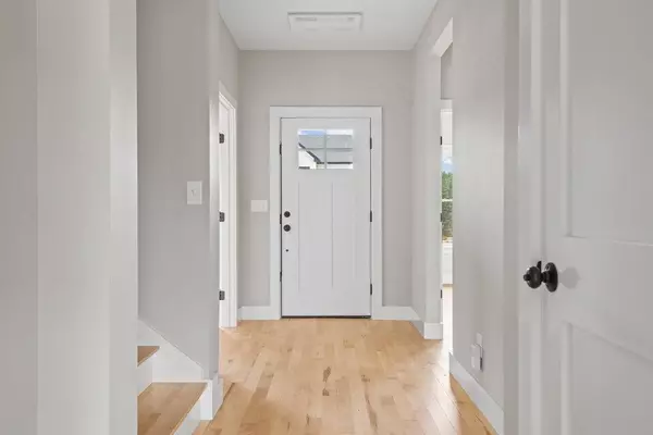 Portland, ME 04102,145 Owl's Nest RD