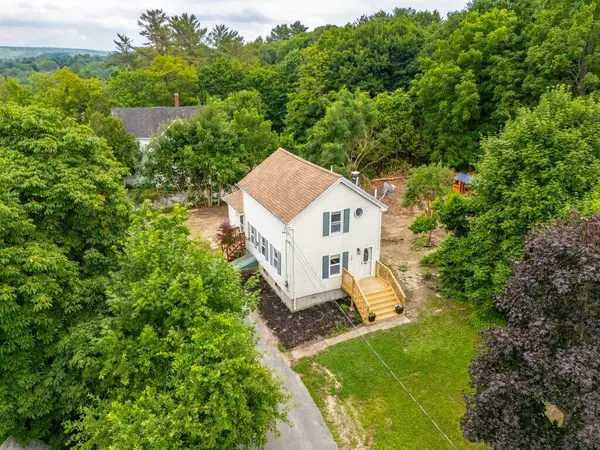 10 Fountain ST, Gardiner, ME 04345