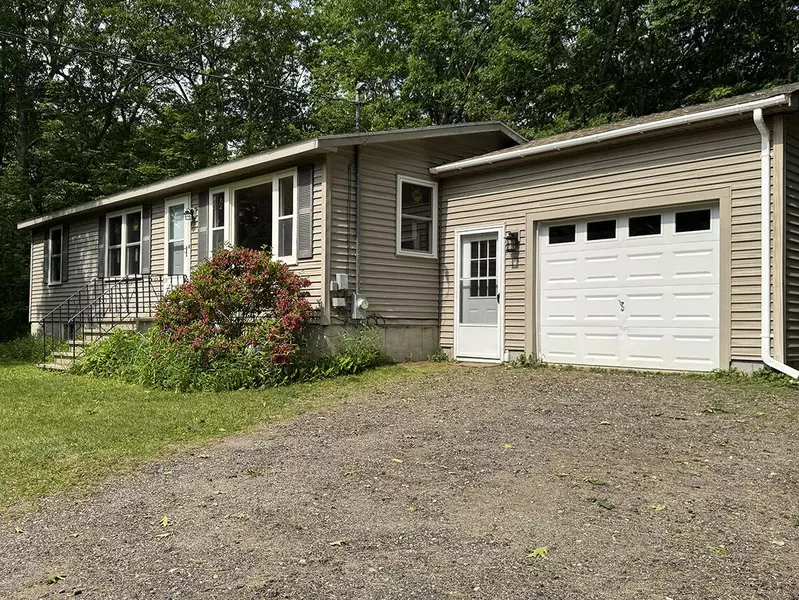 1305 Brunswick AVE, Gardiner, ME 04345