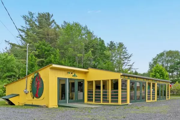 818 Kennedy Memorial DR, Oakland, ME 04963