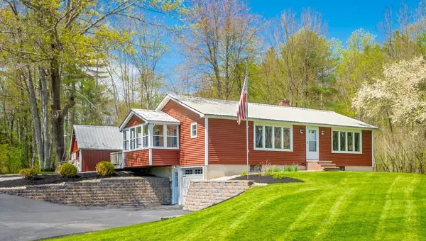 7 Hubbard AVE, Limington, ME 04049