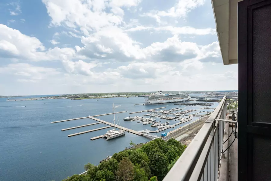 45 Eastern Promenade #8D, Portland, ME 04101