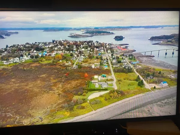 Lubec, ME 04652,35 Lower Water ST