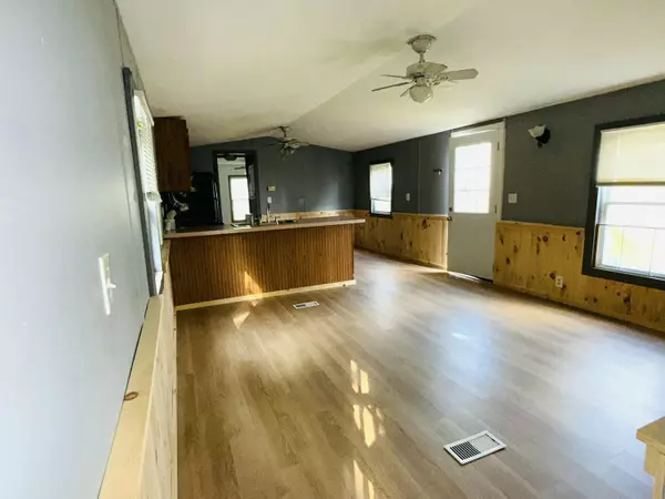 Dexter, ME 04930,22 Cindy LN