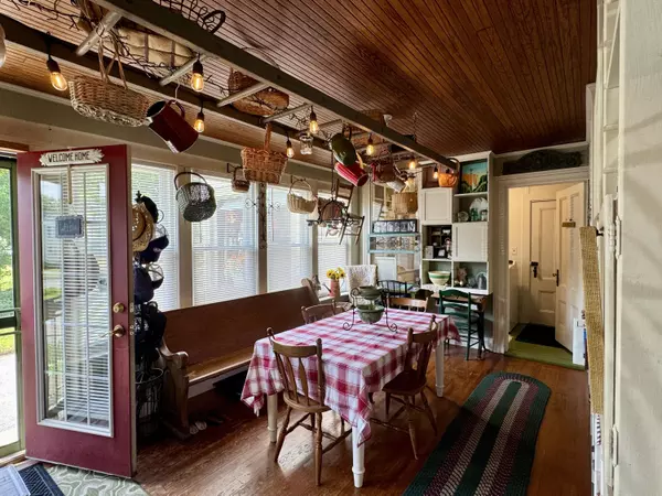 Pittsfield, ME 04967,164 Lancey ST