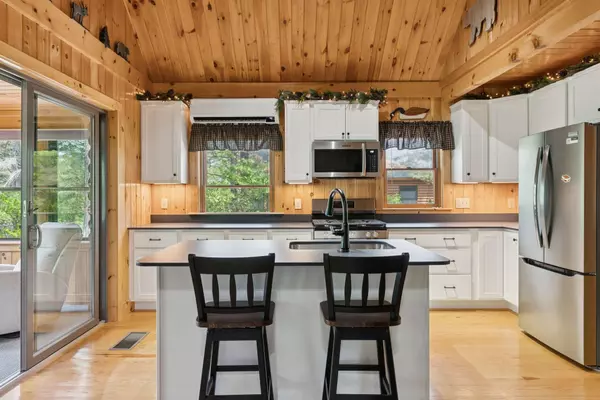 Shapleigh, ME 04076,8 Log Cabin LN #9