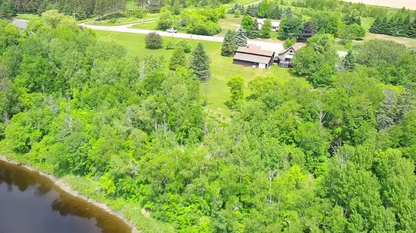 Presque Isle, ME 04769,27 Reach RD