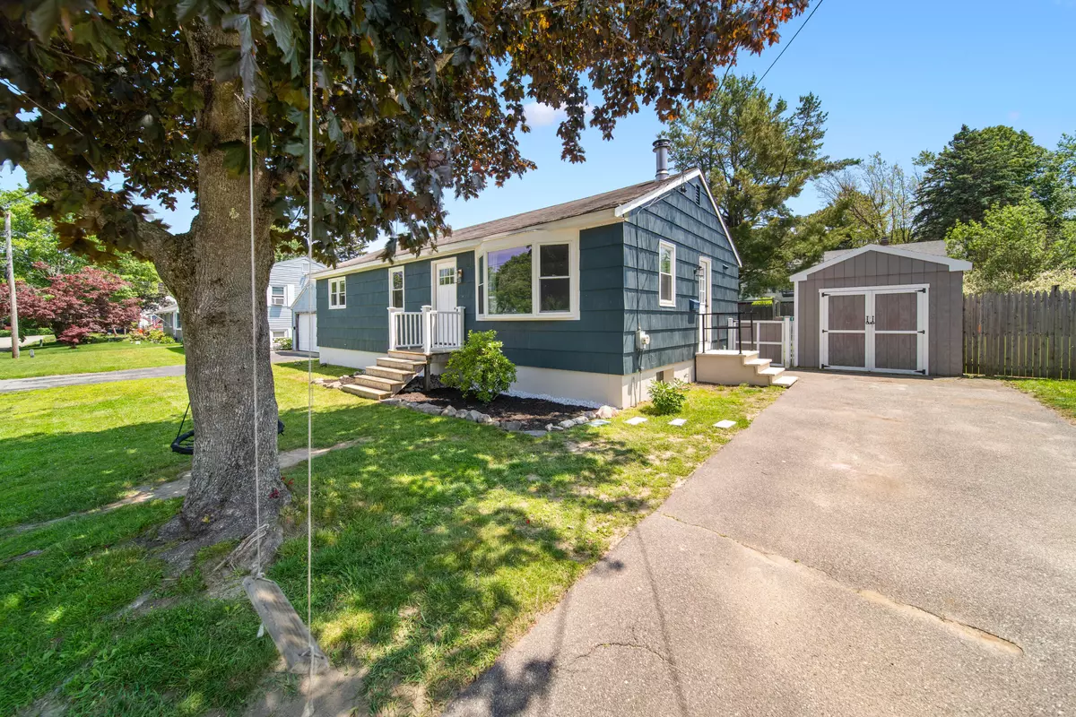 South Portland, ME 04106,124 Cleveland CIR