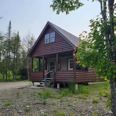 747 Main ST, Mattawamkeag, ME 04459