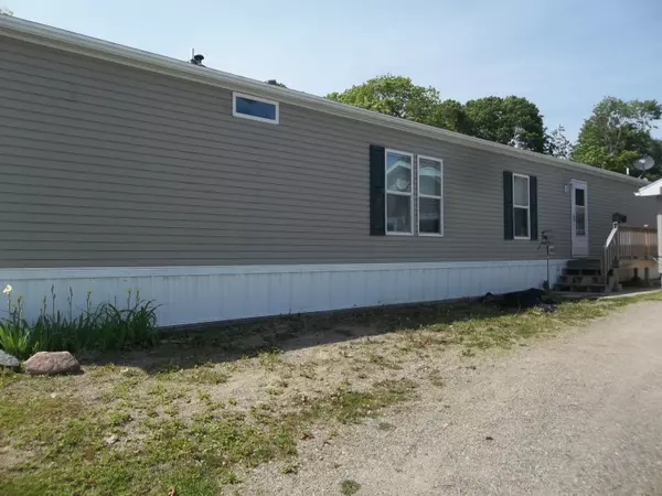 Eastport, ME 04631,7 Hawkes AVE