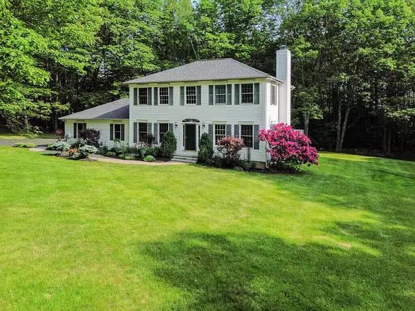 Lewiston, ME 04240,4 Acorn LN