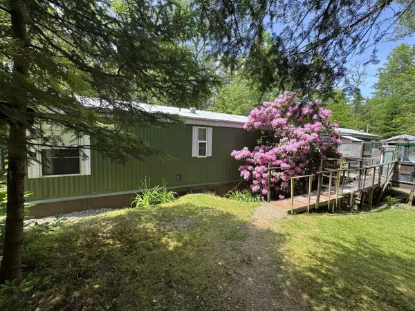 70 Lincolnville AVE, Searsmont, ME 04973