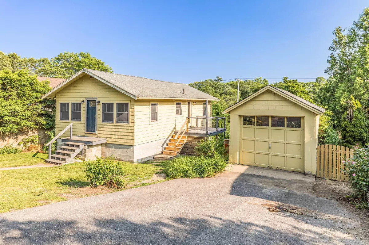 Kittery, ME 03904,11 Bridge ST