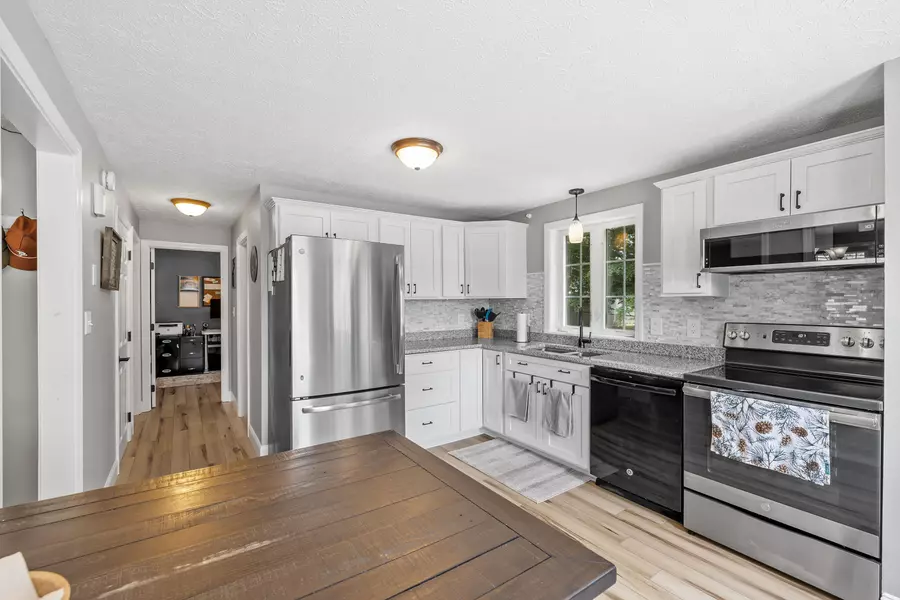 20 James AVE, Sanford, ME 04073