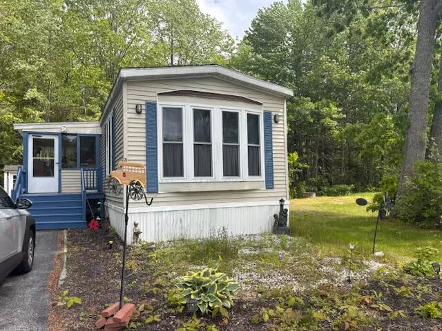 35 Shady LN, Arundel, ME 04046