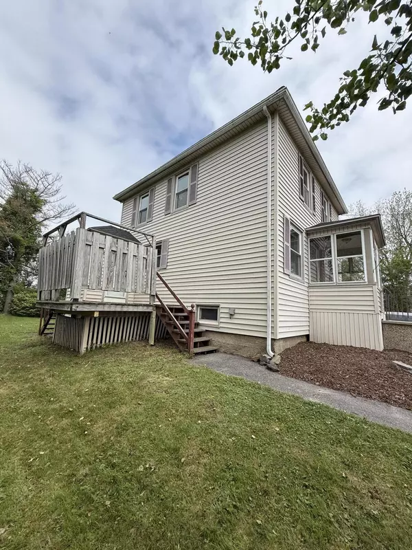 South Portland, ME 04106,21 Peary TER