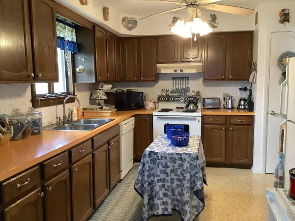 Presque Isle, ME 04769,27 University ST