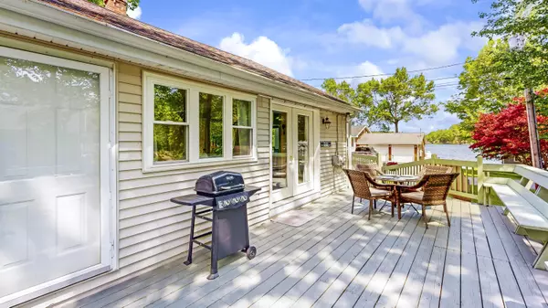 Monmouth, ME 04259,15 Cattail LN