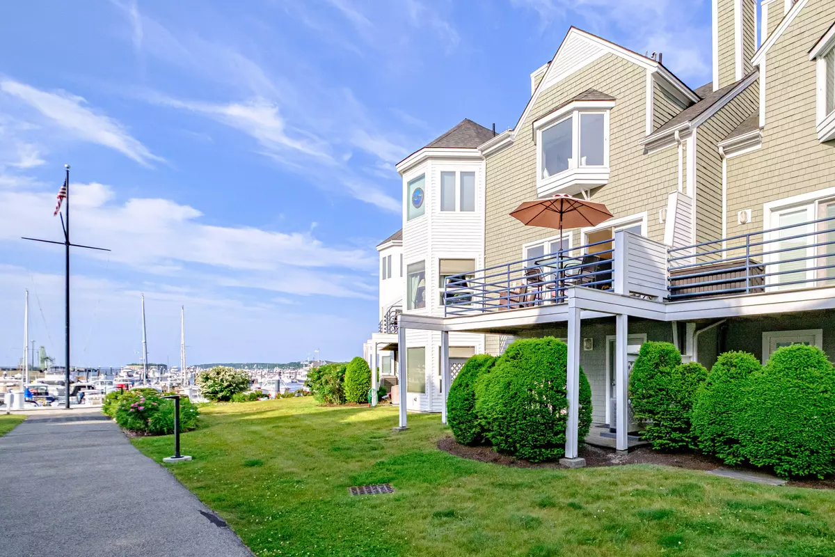 South Portland, ME 04106,148 Breakwater DR #17