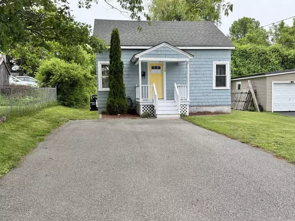10 Turgeon ST, Lewiston, ME 04240