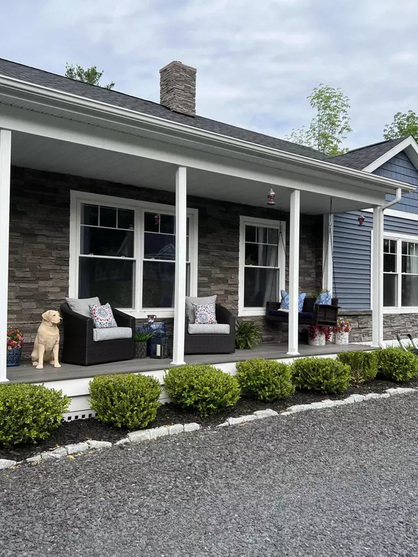 Calais, ME 04619,72 Cedar ST