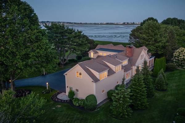 22 Channel Cove LN, Biddeford, ME 04005