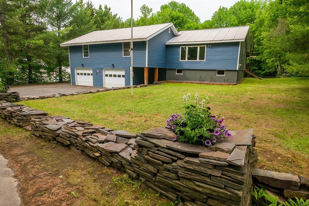 44 Donigan RD, Moscow, ME 04920