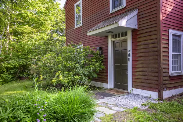 Camden, ME 04843,21 Eaton AVE