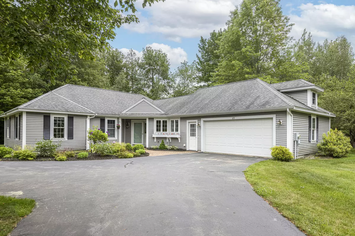 Scarborough, ME 04074,17 Lilac LN