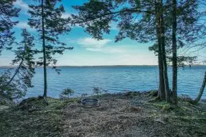 Ellsworth, ME 04605,1103 Mariaville RD