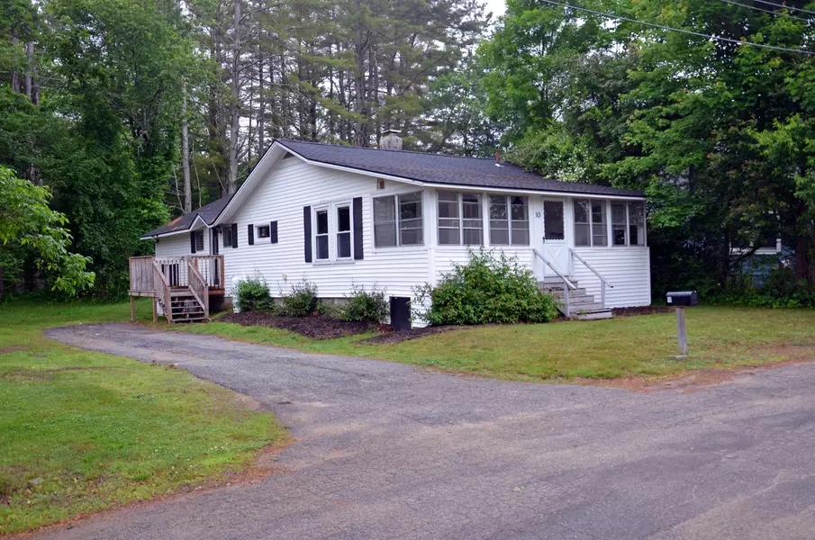 10 Stevens ST, Norway, ME 04268