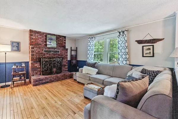 Winthrop, ME 04364,114 Cottage RD