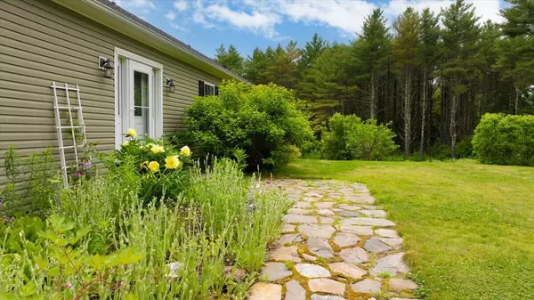 Bowdoinham, ME 04008,113 Pratt RD