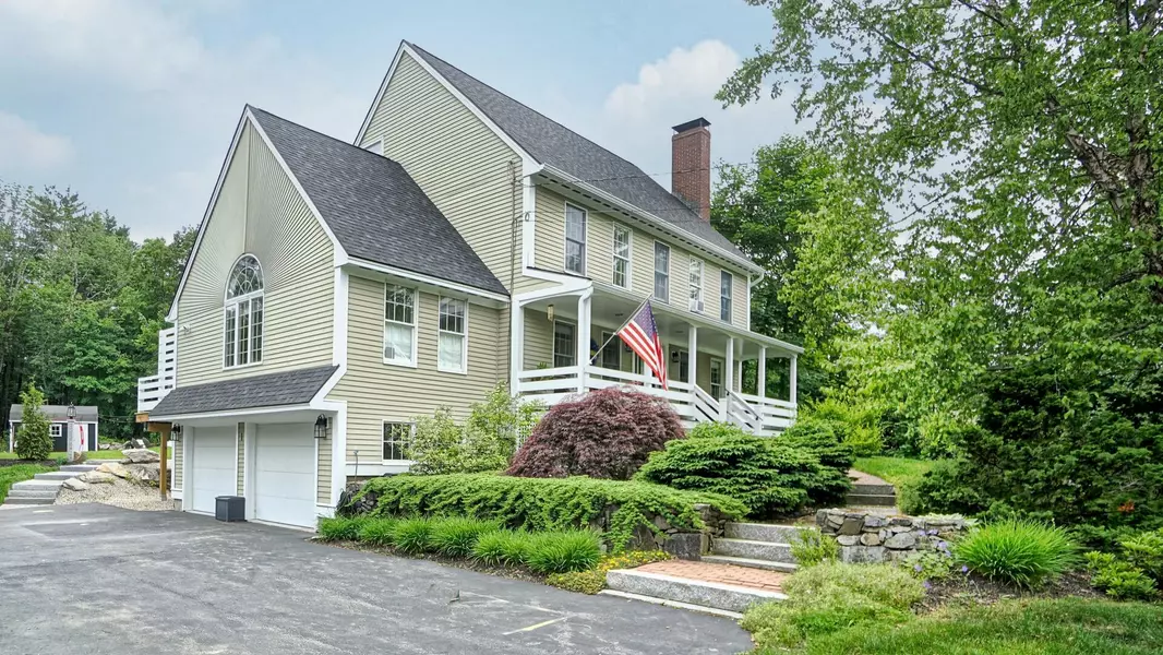 1 Daniels WAY, Falmouth, ME 04105