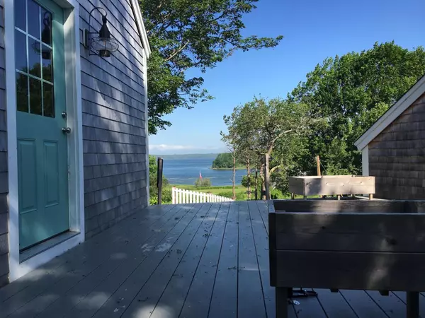 Saint George, ME 04860,701 Wallston RD