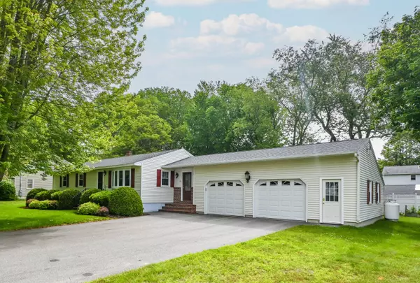 Saco, ME 04072,6 Colonial DR