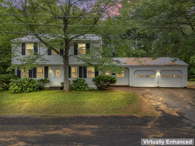 28 Colony RD, Augusta, ME 04330