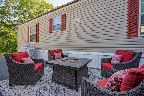 Alfred, ME 04002,84 Sanford RD #15