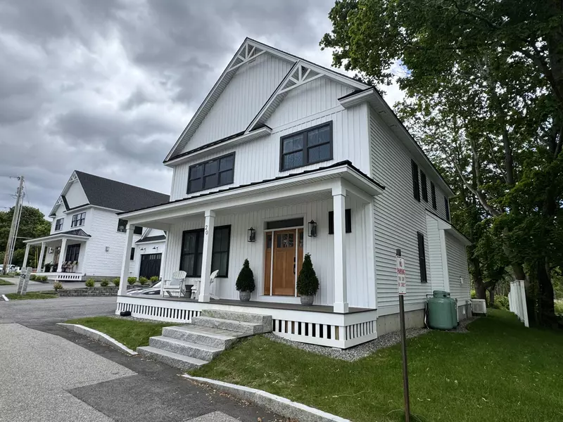 20 Chase Hill RD, Kennebunk, ME 04043