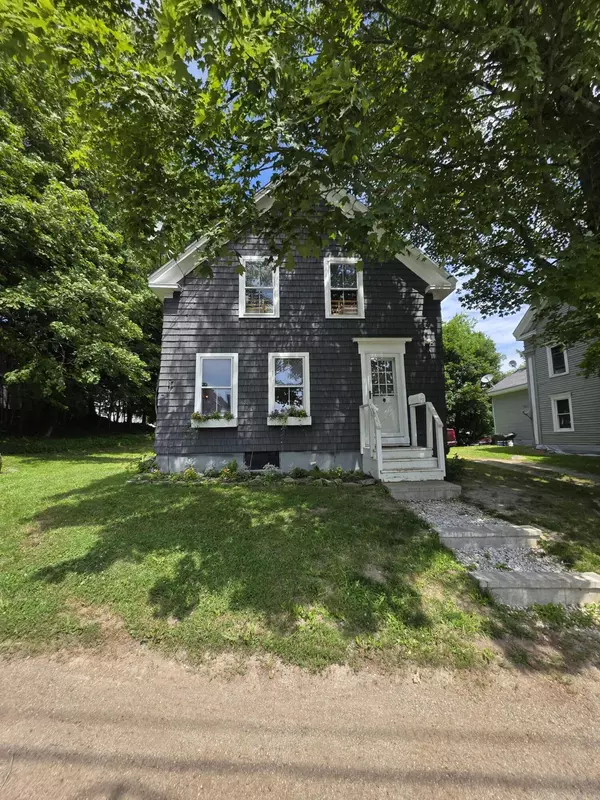19 Bucksport RD, Ellsworth, ME 04605