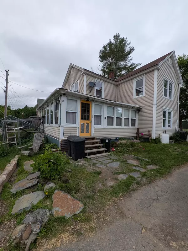Hartland, ME 04943,51 Blake ST