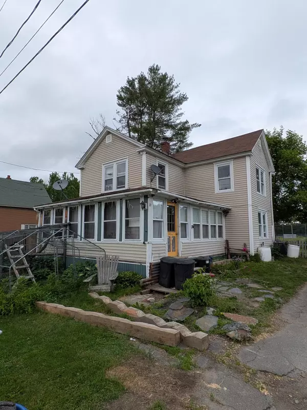 Hartland, ME 04943,51 Blake ST