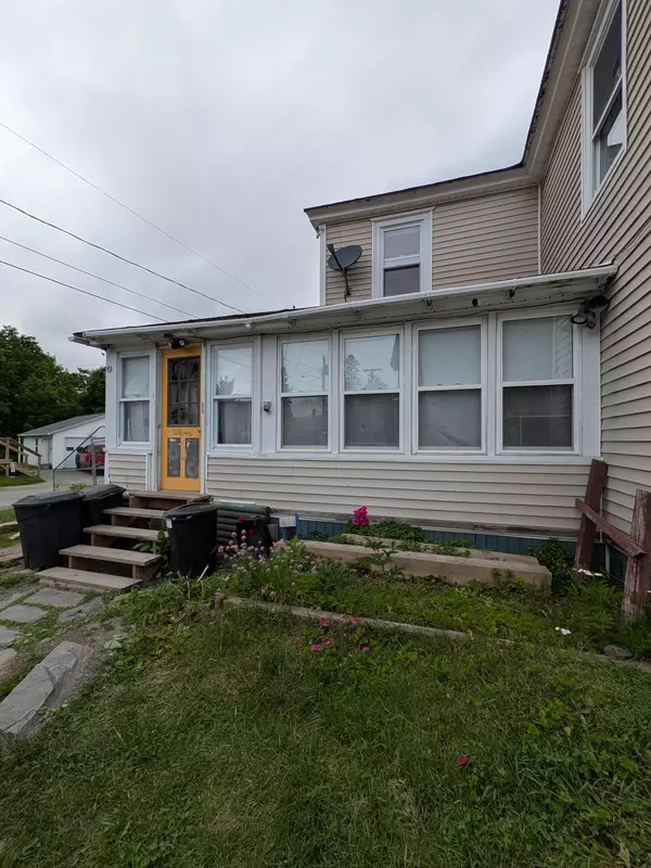 Hartland, ME 04943,51 Blake ST