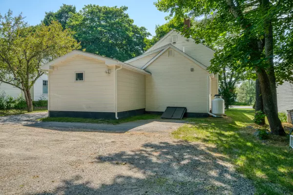 Hampden, ME 04444,47 Main RD N