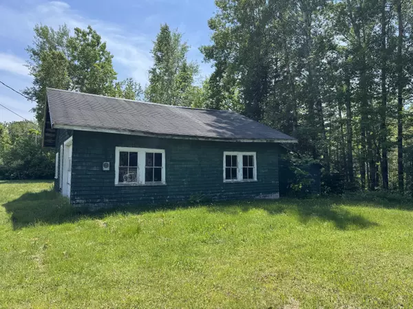 Lee, ME 04455,112 Winn RD