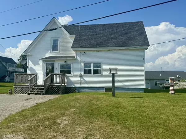 44 Elm ST, Beals, ME 04611